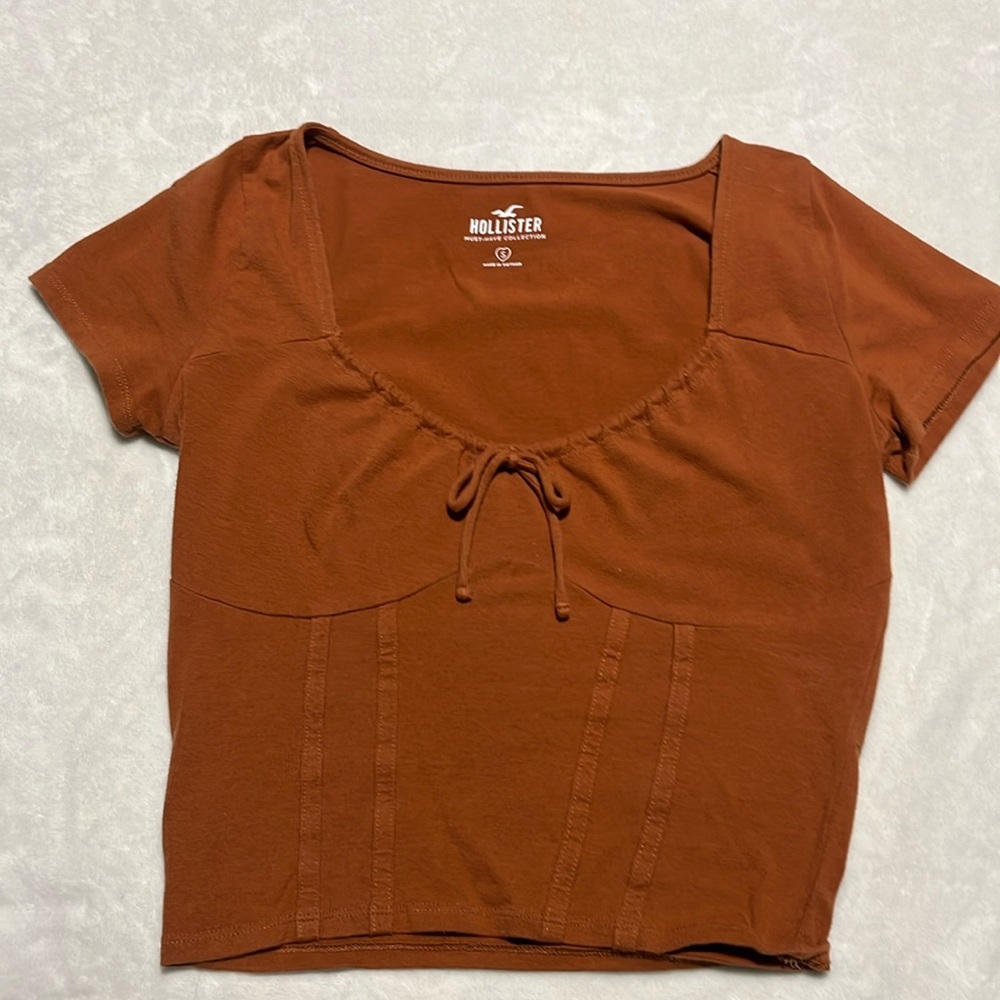 Hollister brown top